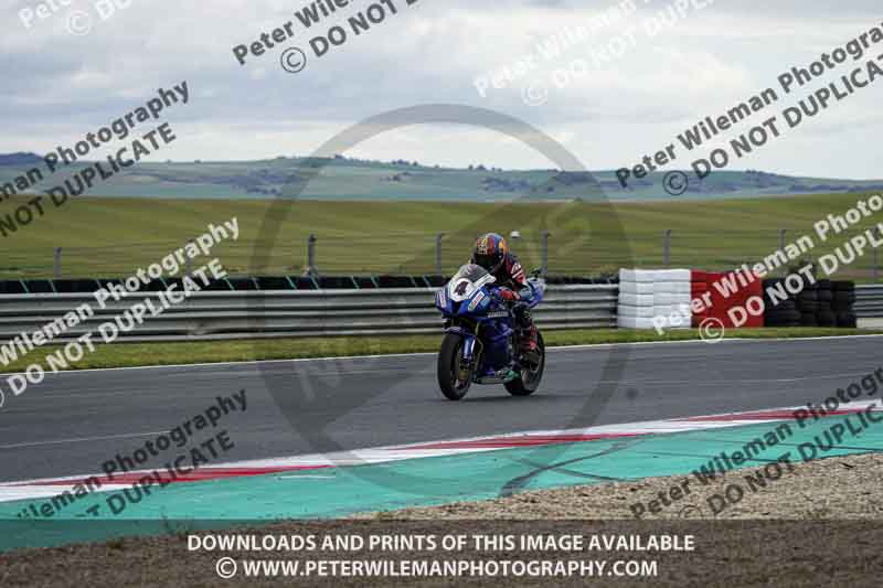 cadwell no limits trackday;cadwell park;cadwell park photographs;cadwell trackday photographs;enduro digital images;event digital images;eventdigitalimages;navarra;no limits trackdays;peter wileman photography;racing digital images;trackday digital images;trackday photos